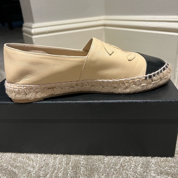 COPY - CHANEL ESPADRILLES Lambskin like BRAND NEW - Picture 5 of 5